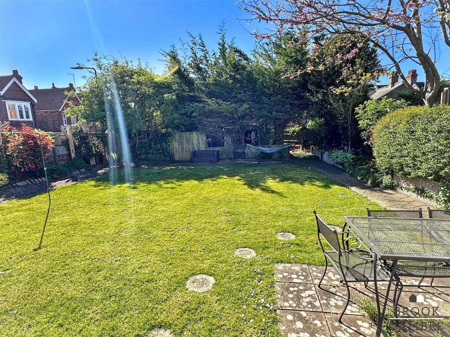 7 Bedroom House - Semi-Detached. Milton Road in Eastbourne, East Sussex 29